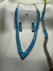 Beautiful Ferozi Stone Locket Set