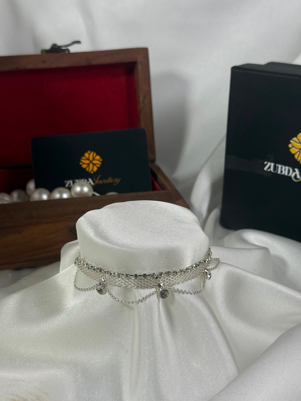 Elegant silver anklet