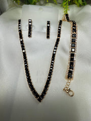 Beautiful Ferozi Stone Locket Set