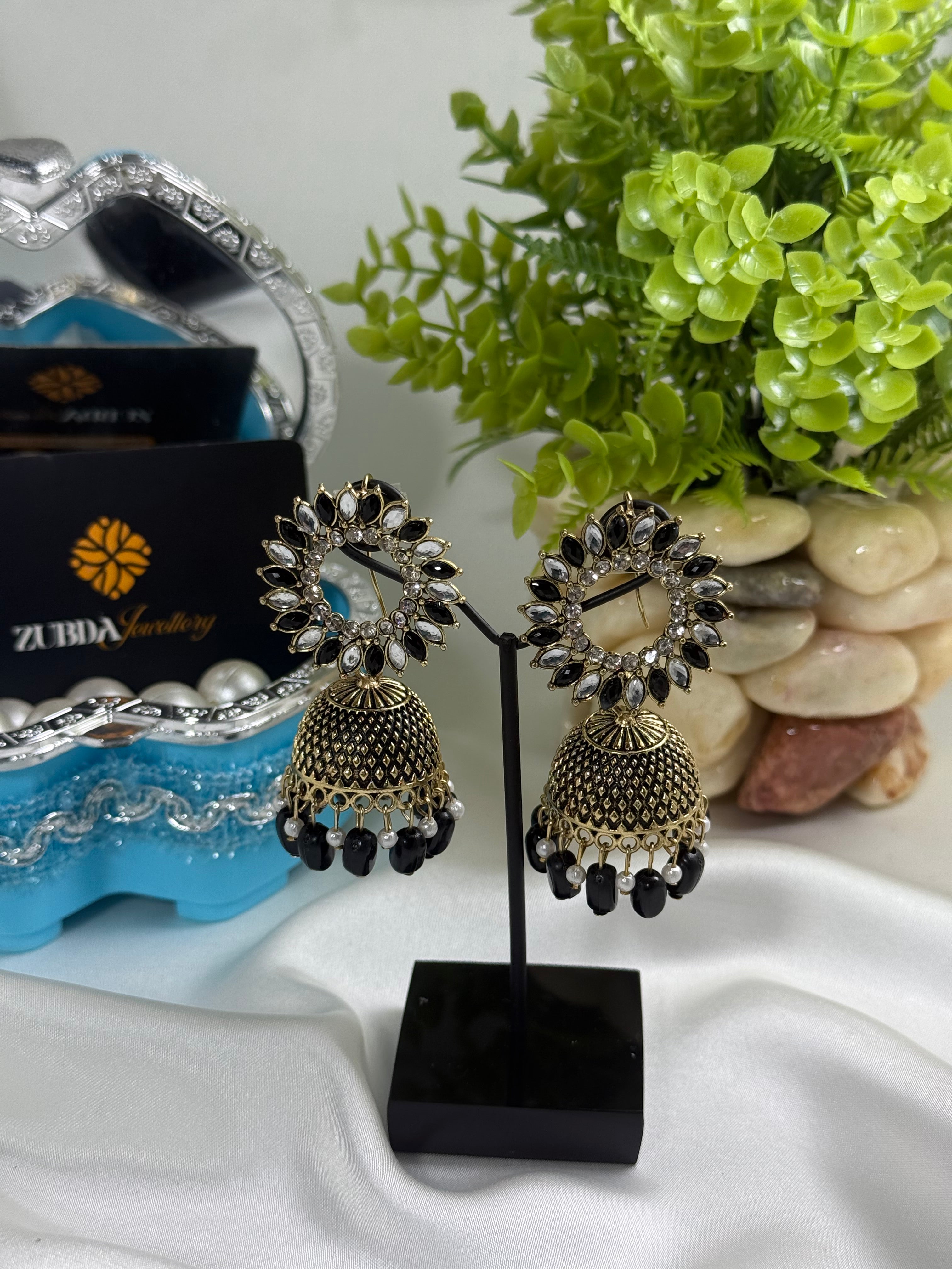 Gorgeous Kundan Jhumka for girls/women