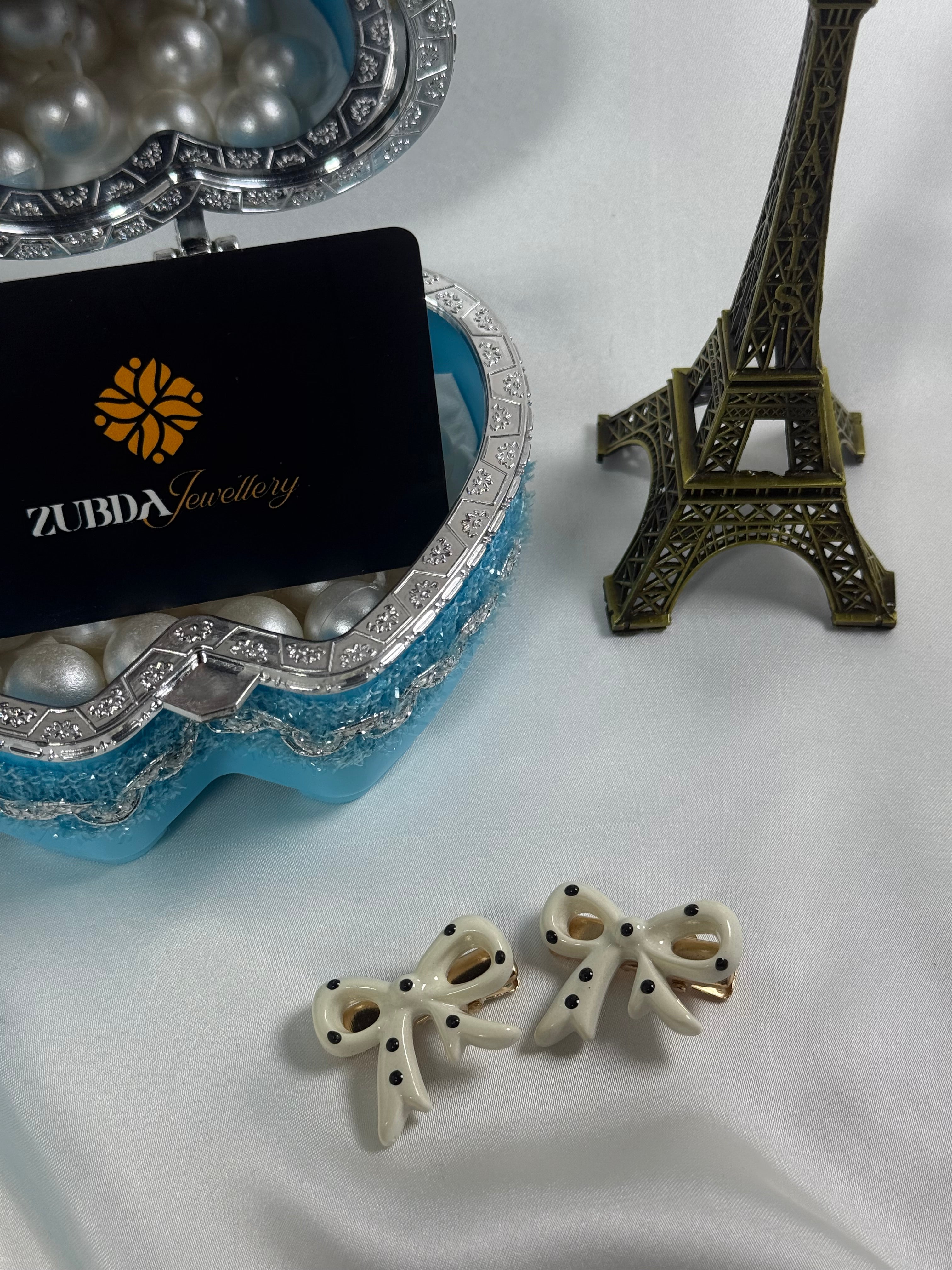 Bow hair pins with dots for girls