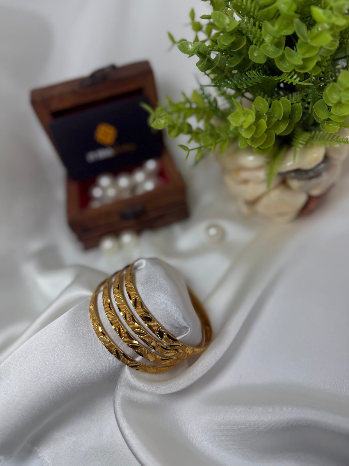 4pc Gold plated Bangles Set